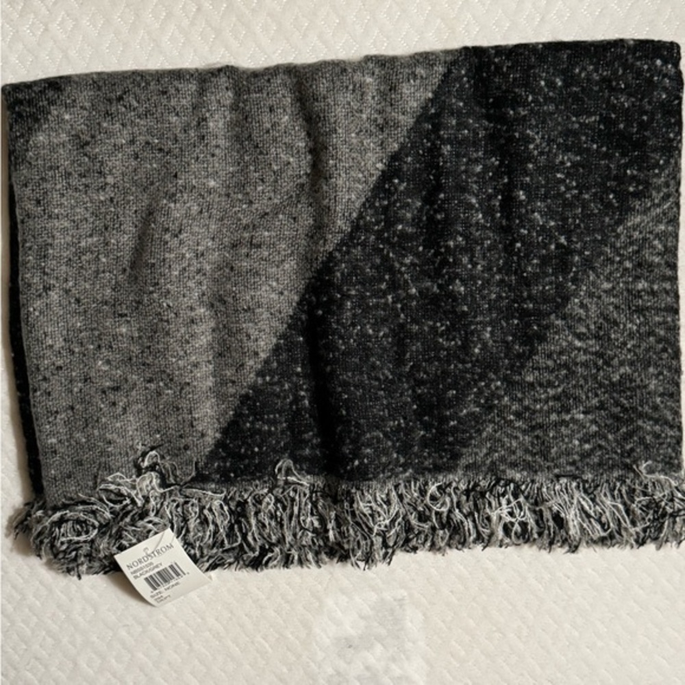 Nordstrom Charcoal and Ash Blanket Scarf BNWT - Picture 1 of 2